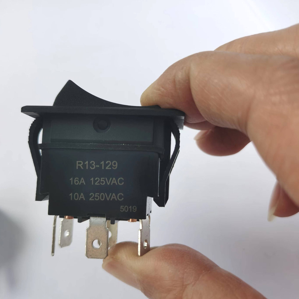 R13-129 4Pin 6Pins 125/250V 16 – Power Tools In Electrical recenzja i cena